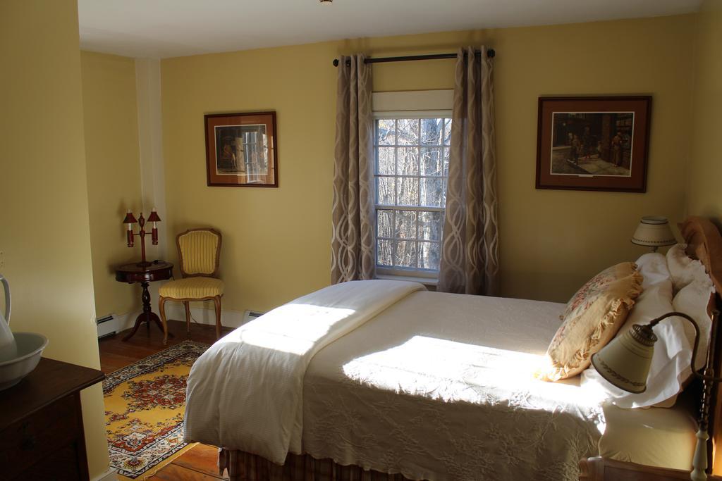King Hill Inn & Kitchen Нью-Лондон Номер фото